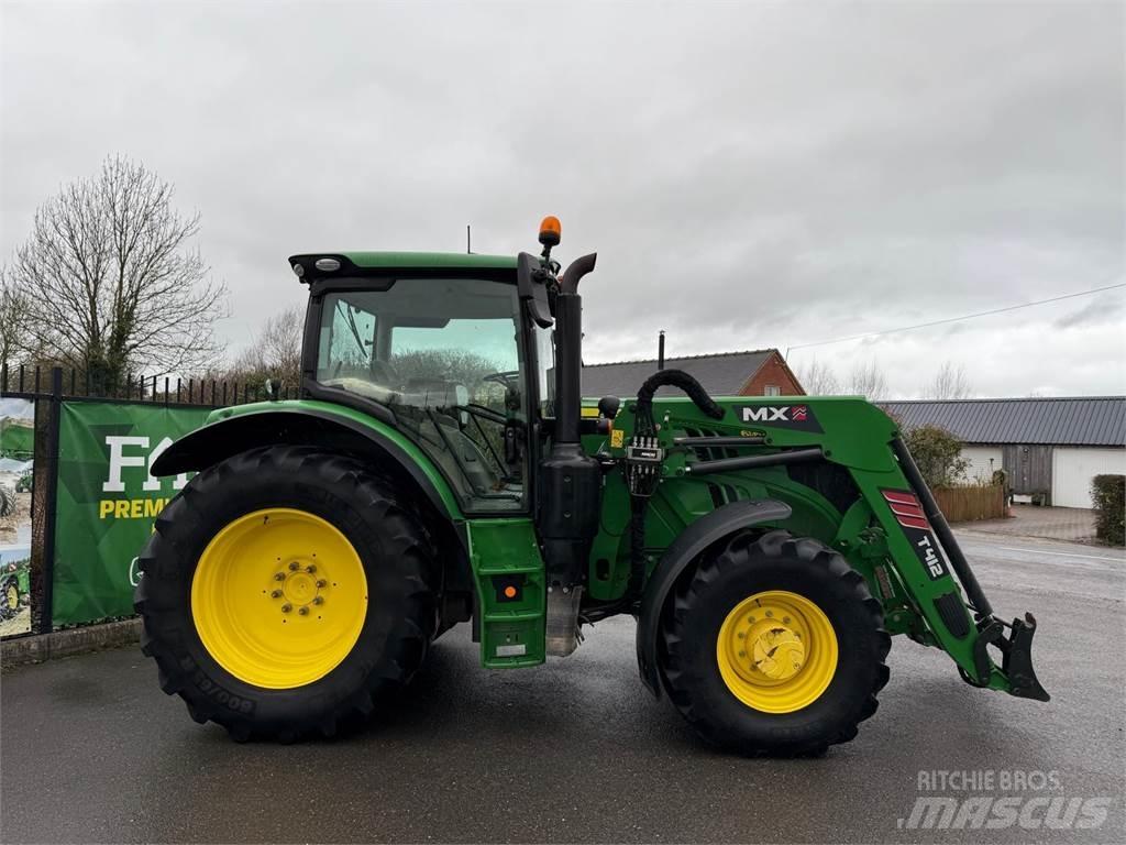 John Deere 6135R Tractoren