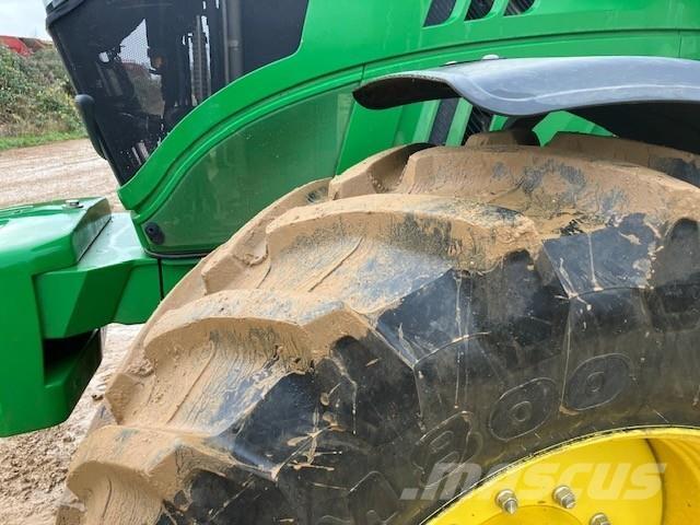 John Deere 6155R Tractoren