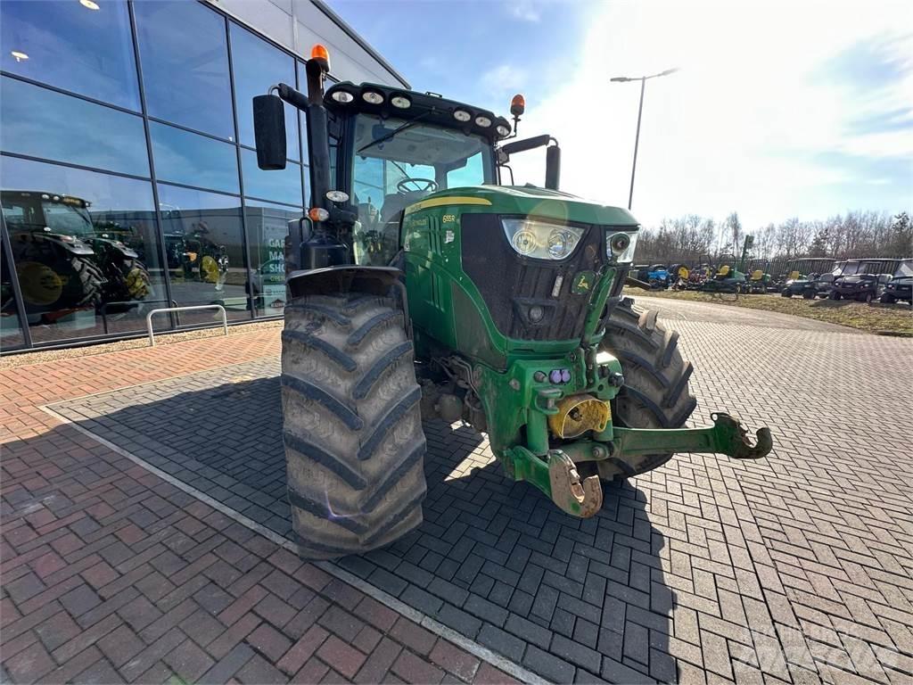 John Deere 6155R Tractoren