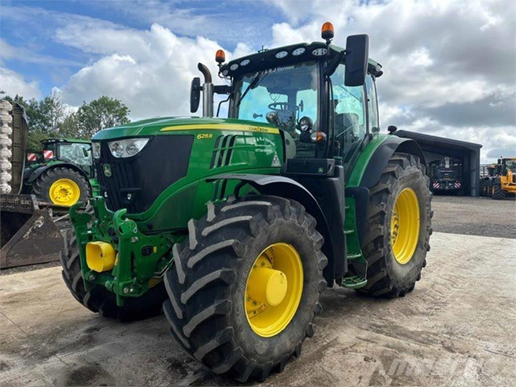 John Deere 6215R Tractoren