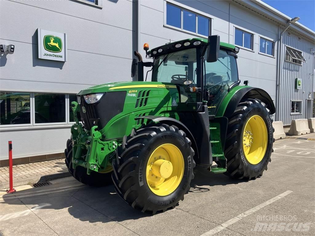 John Deere 6215R Tractoren