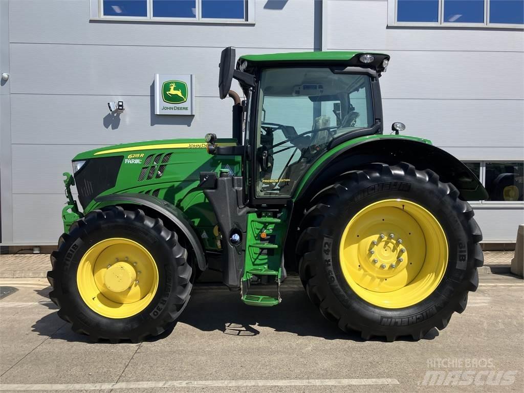 John Deere 6215R Tractoren