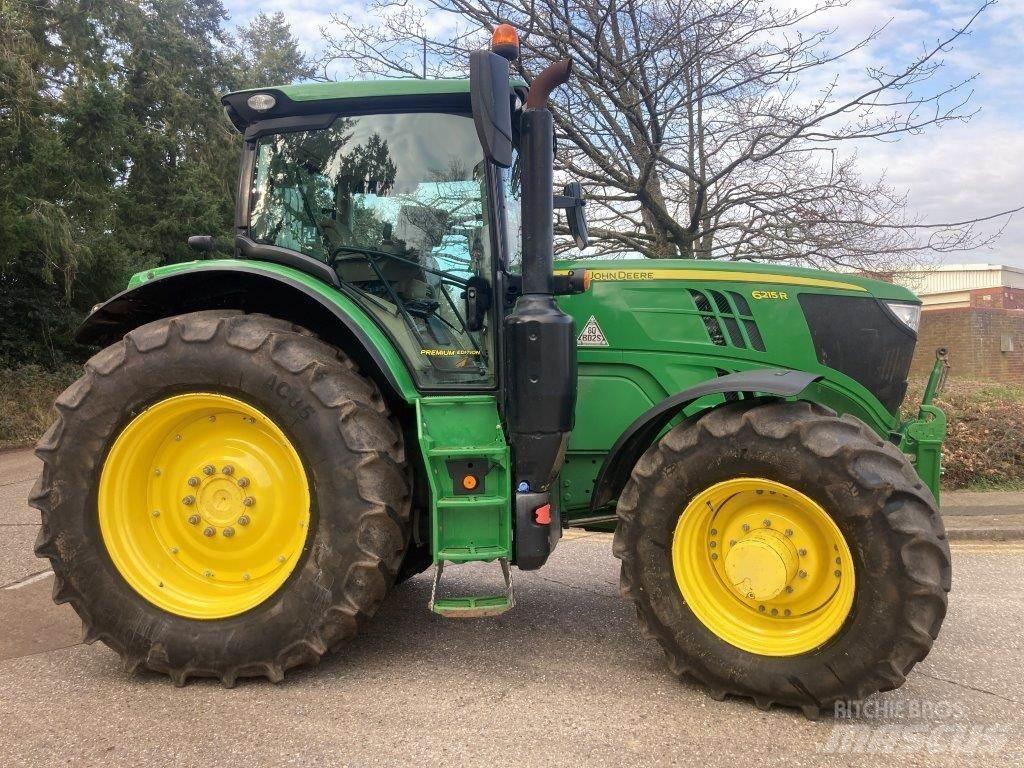John Deere 6215R Tractoren