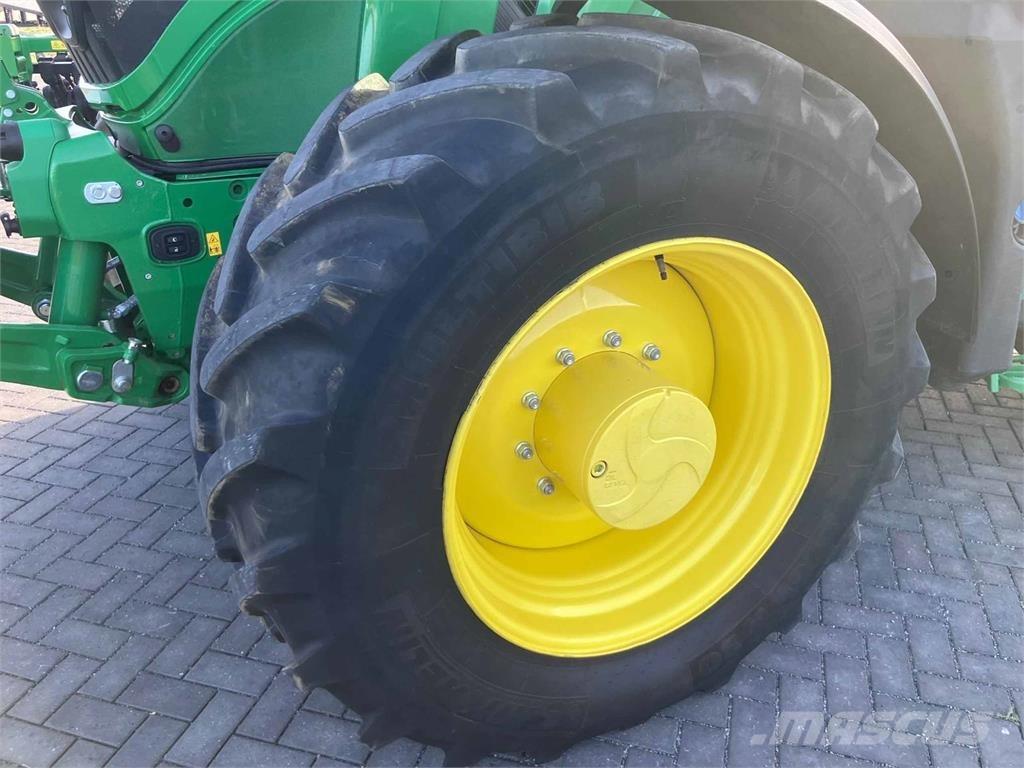 John Deere 6R 155 Tractoren