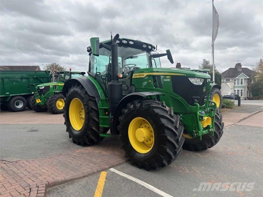 John Deere 6R 215 Tractoren
