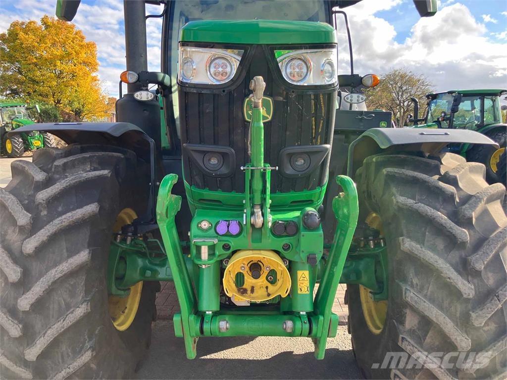 John Deere 6R 215 Tractoren