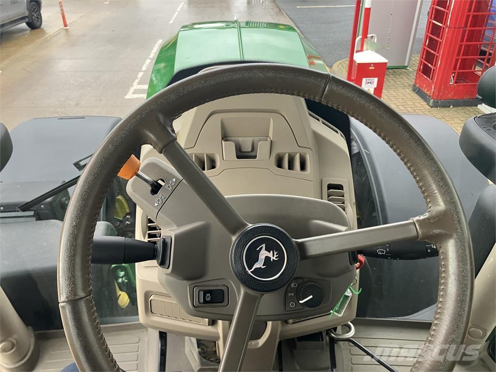 John Deere 6R 215 Tractoren