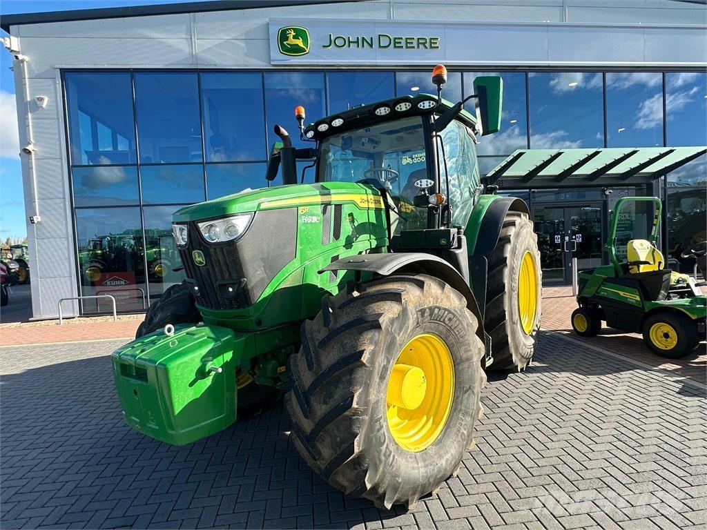 John Deere 6R 215 Tractoren