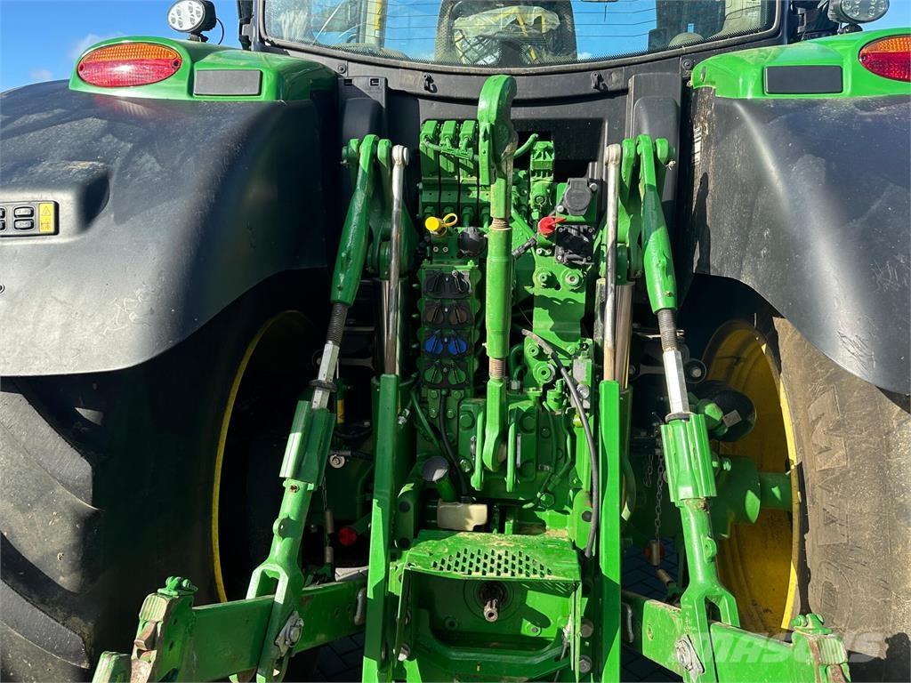 John Deere 6R 215 Tractoren