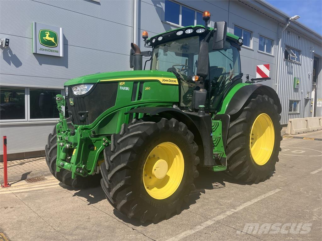 John Deere 6R 250 Tractoren