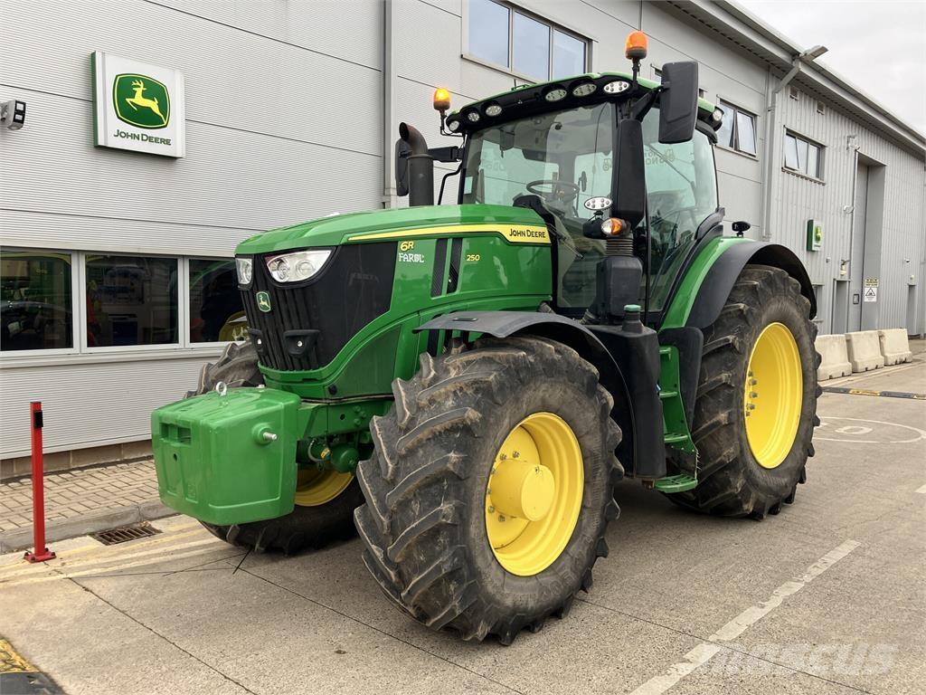 John Deere 6R 250 Tractoren