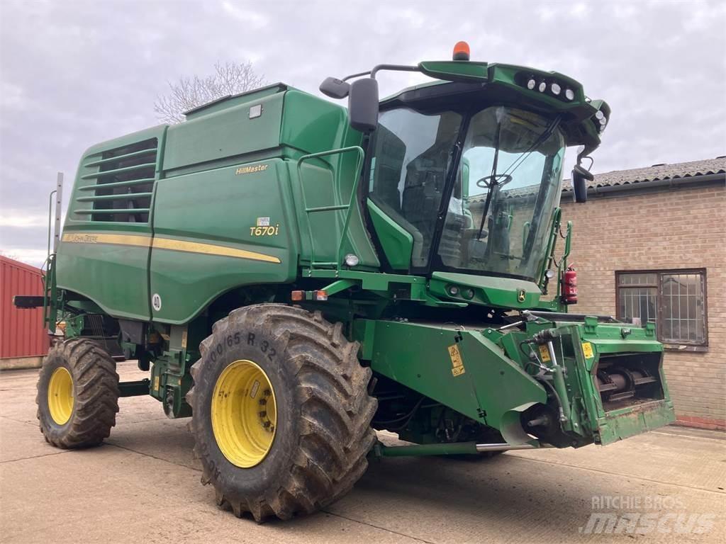 John Deere T670 HM Maaidorsmachines