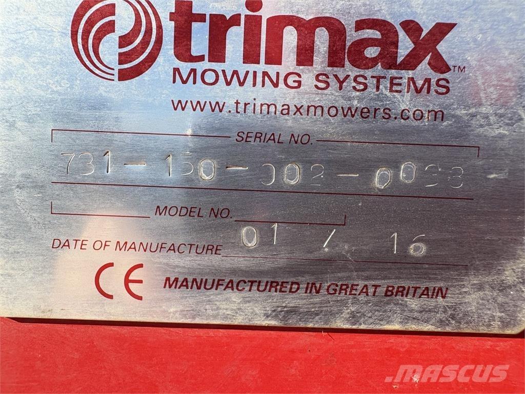 Trimax Striker 150 Gemonteerde en gesleepte maaiers