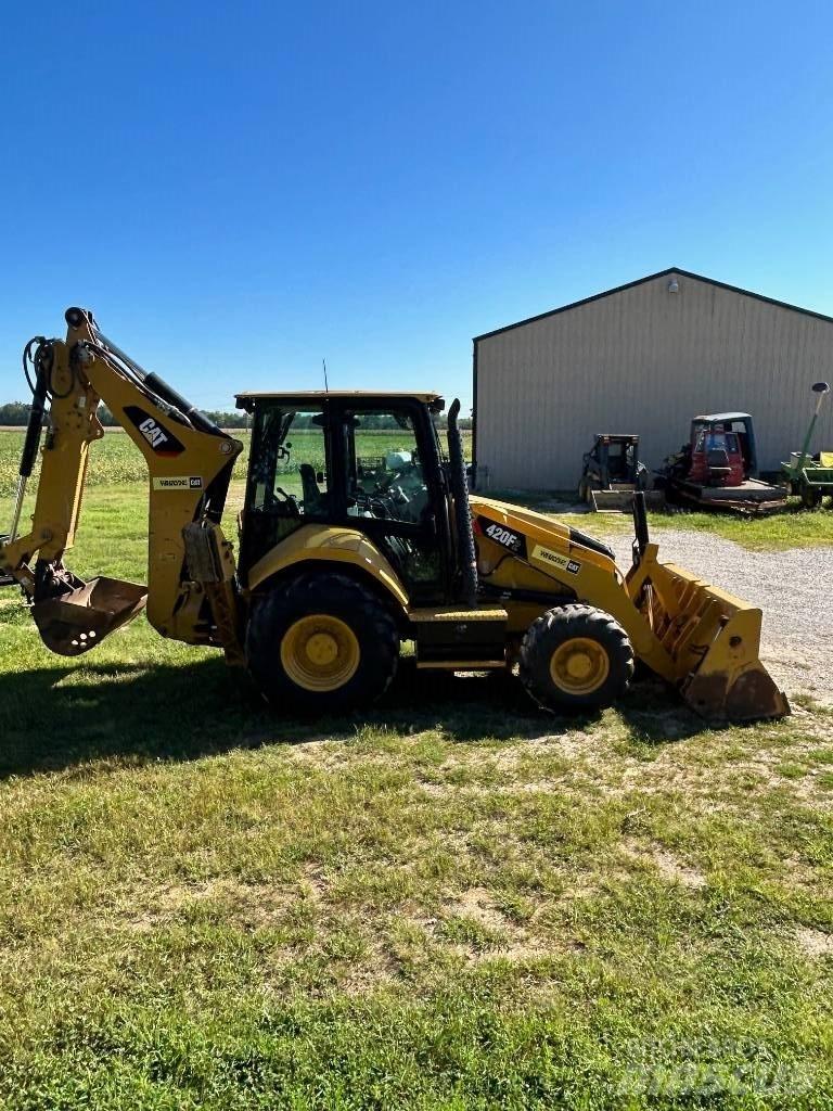 CAT 420 F2 ST Graaf-laadcombinaties