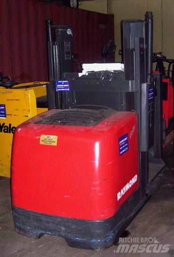 Raymond 212OPC Orderpicker voor laag niveau