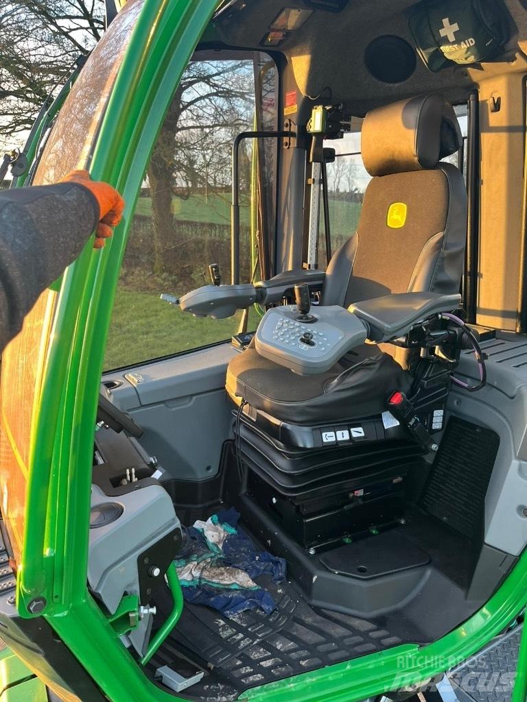 John Deere 1270G 8WD Harvesters