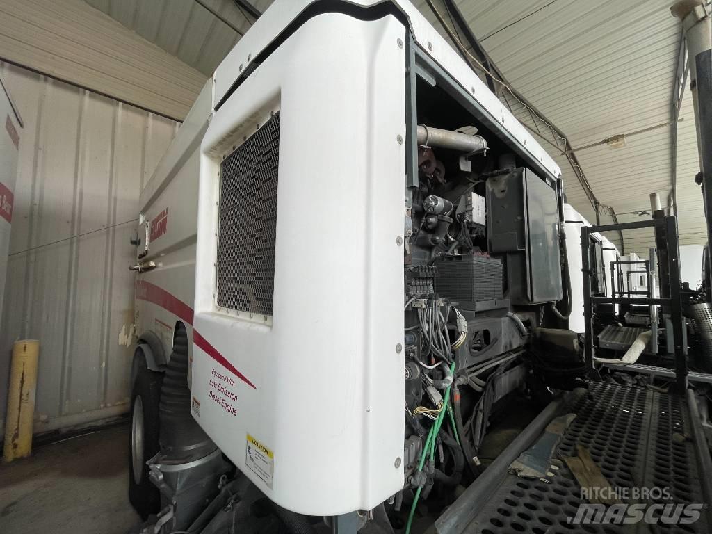 UD 3300 Veegwagens