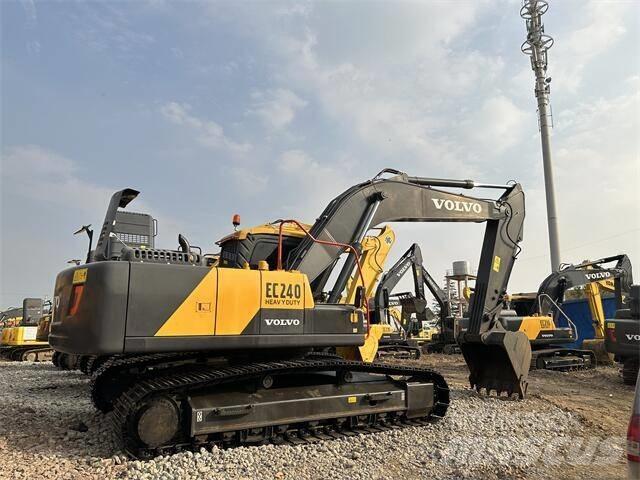 Volvo EC240 Rupsgraafmachines