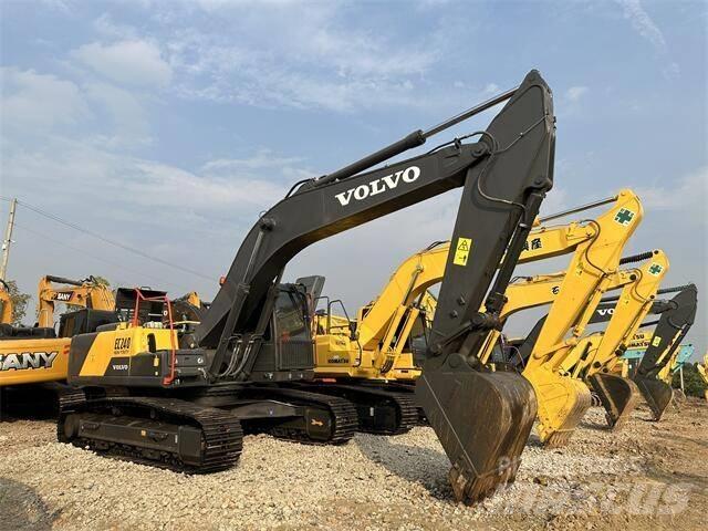 Volvo EC240 Rupsgraafmachines