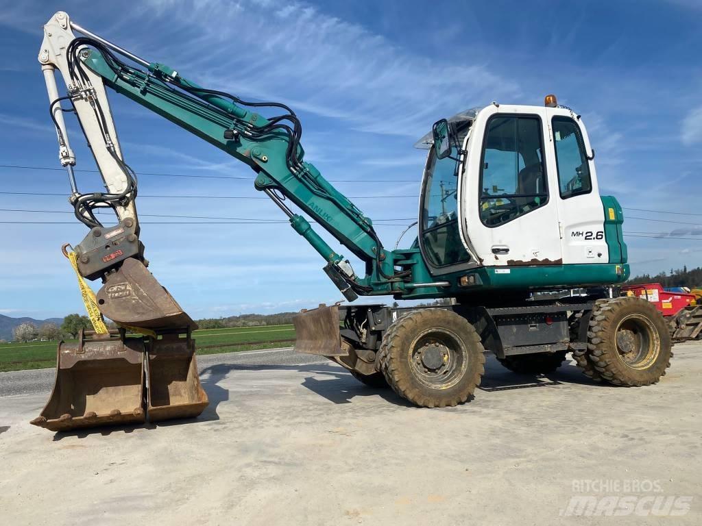 New Holland MH 2.6 Wielgraafmachines