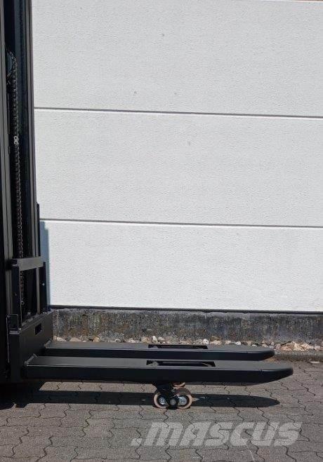 Toyota SWE160L Stapelaar meeloop