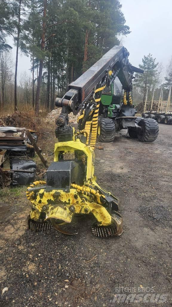 John Deere 1070 E Harvesters