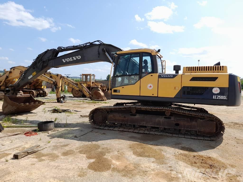 Volvo EC 250 D L Rupsgraafmachines