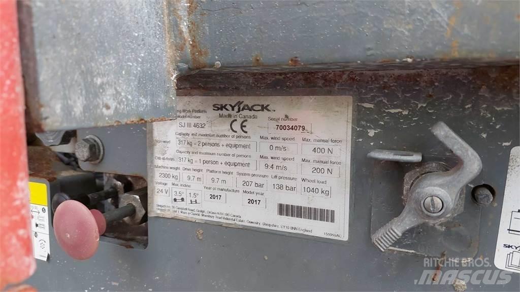 SkyJack SJIII4632 Schaarhoogwerkers
