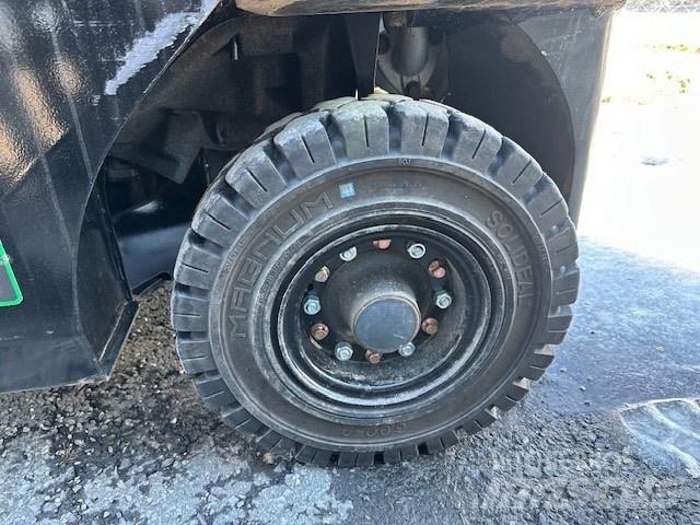 Mitsubishi FD25N3 Diesel heftrucks