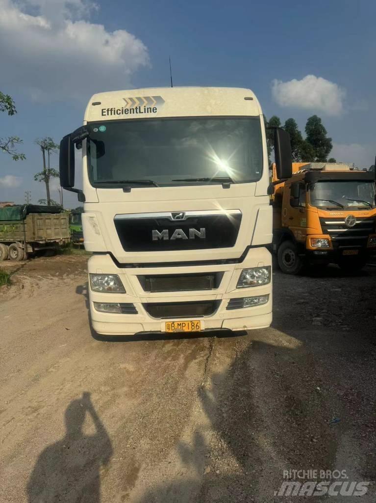 Sitrak SINOTRUCK 4x2 Trekkers