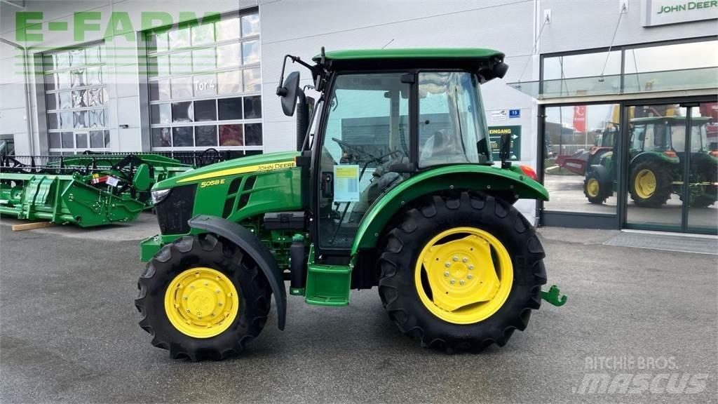 John Deere 5058E Tractoren