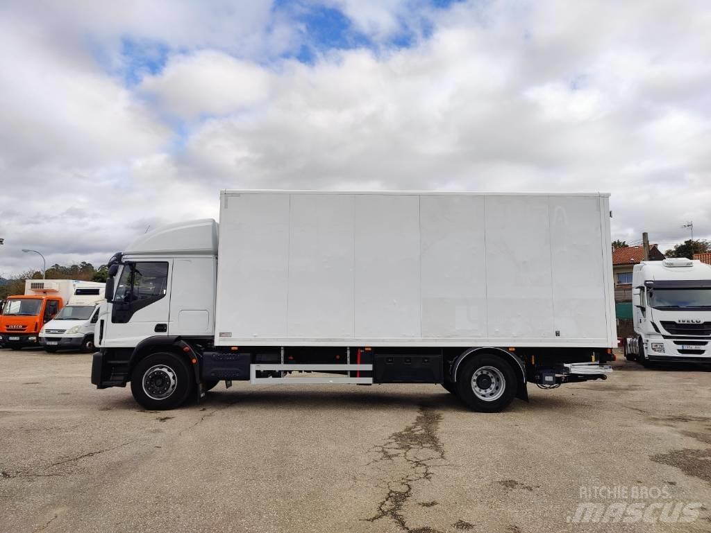 Iveco 180E 28 Bakwagens met gesloten opbouw