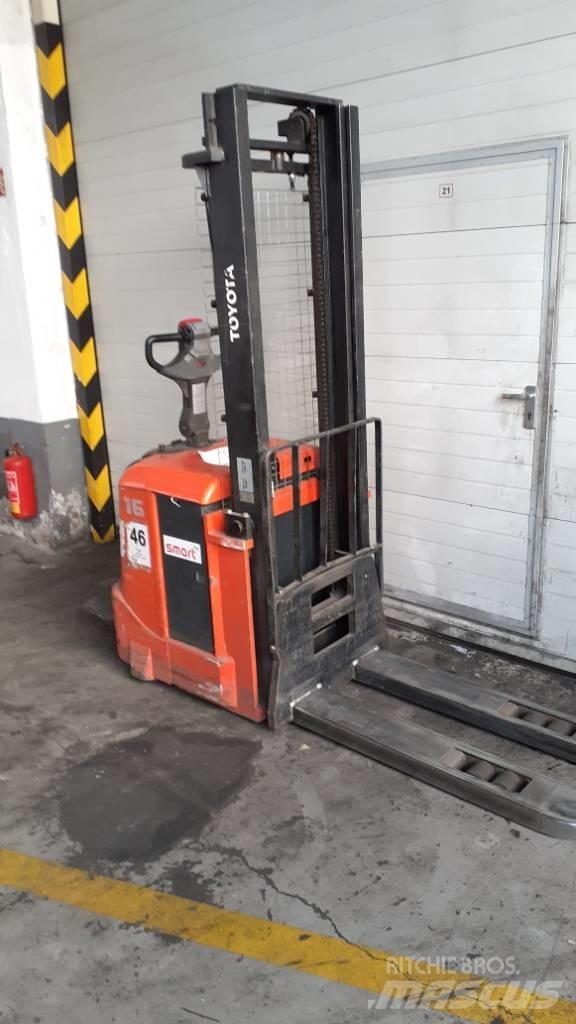 Toyota 7SLL16 Zelfrijdende stapelaars