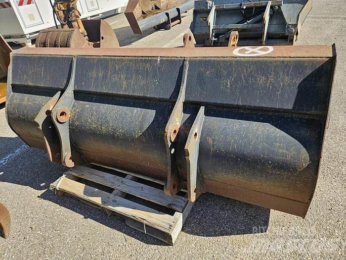 CAT 428D Bakken