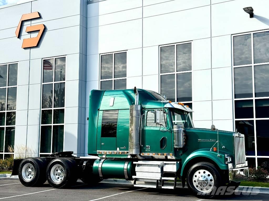Western Star 4900 Trekkers