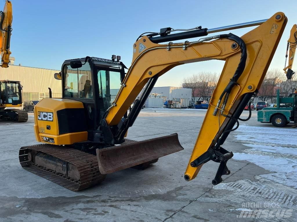 JCB 67 C Minigraafmachines < 7t