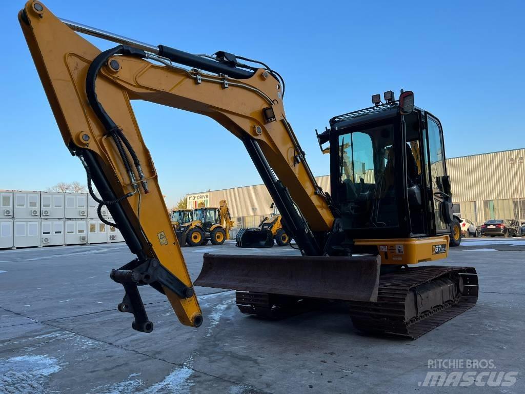 JCB 67 C Minigraafmachines < 7t