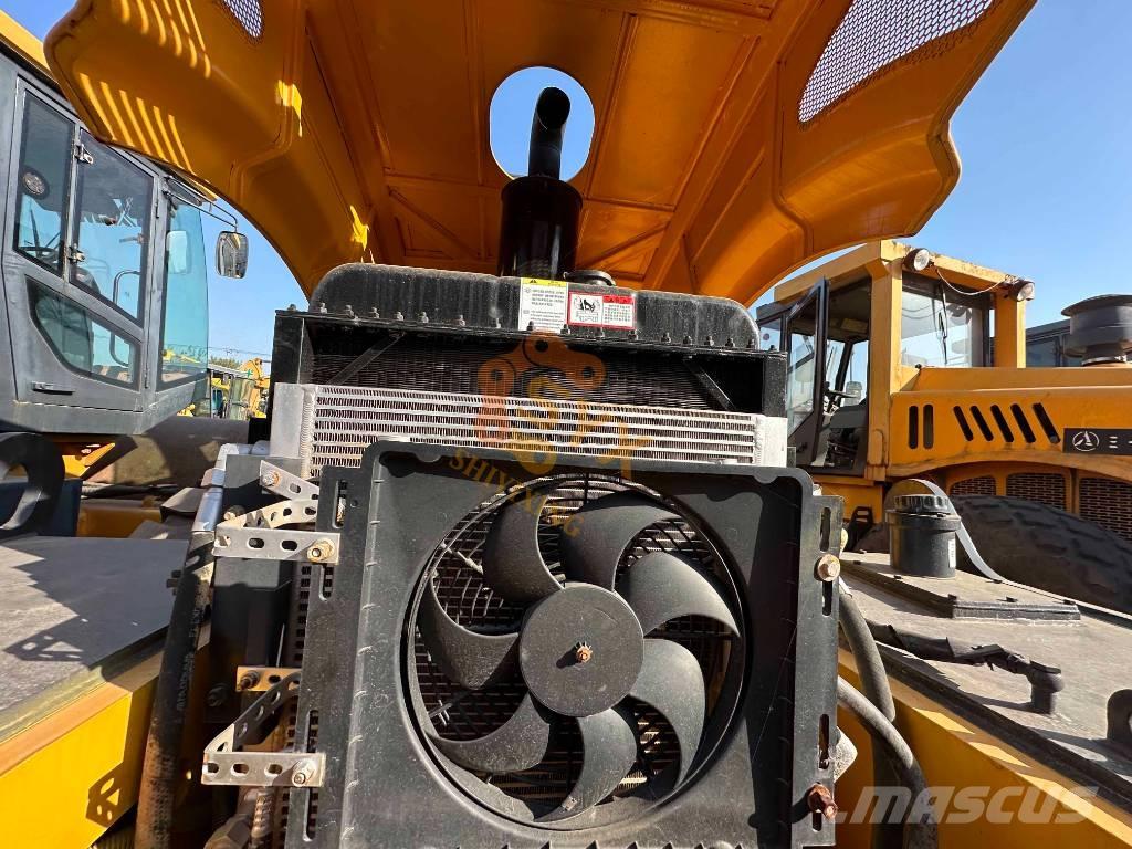 XCMG XS 233J Trilrolwalsen