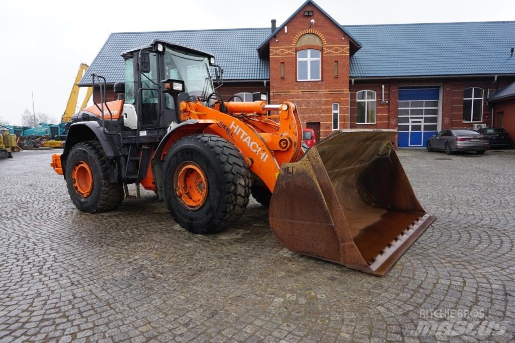 Hitachi ZW 220-5 B Wielladers