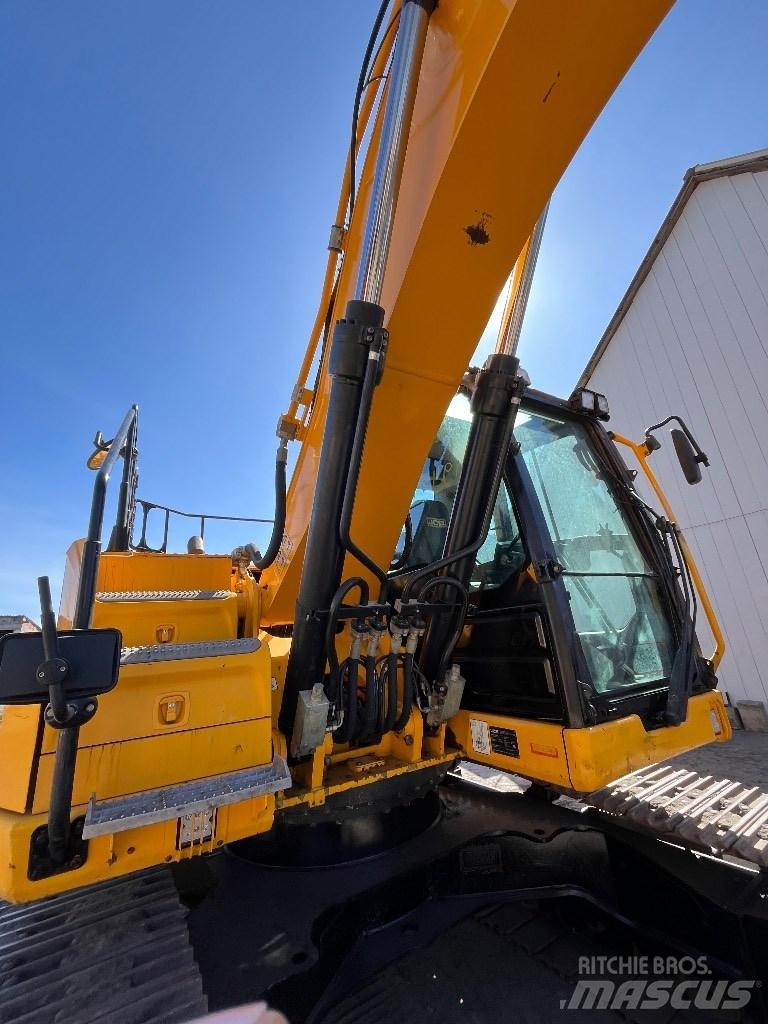 JCB JS 220 LC Rupsgraafmachines