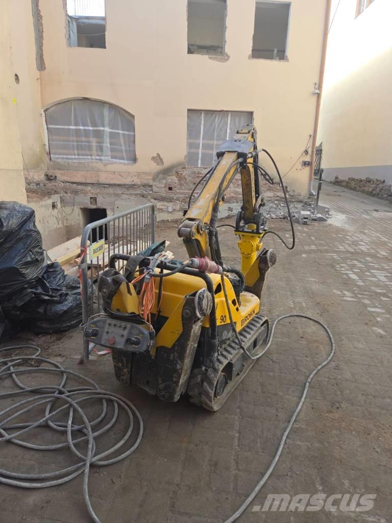 Brokk 90 Sloopgraafmachines