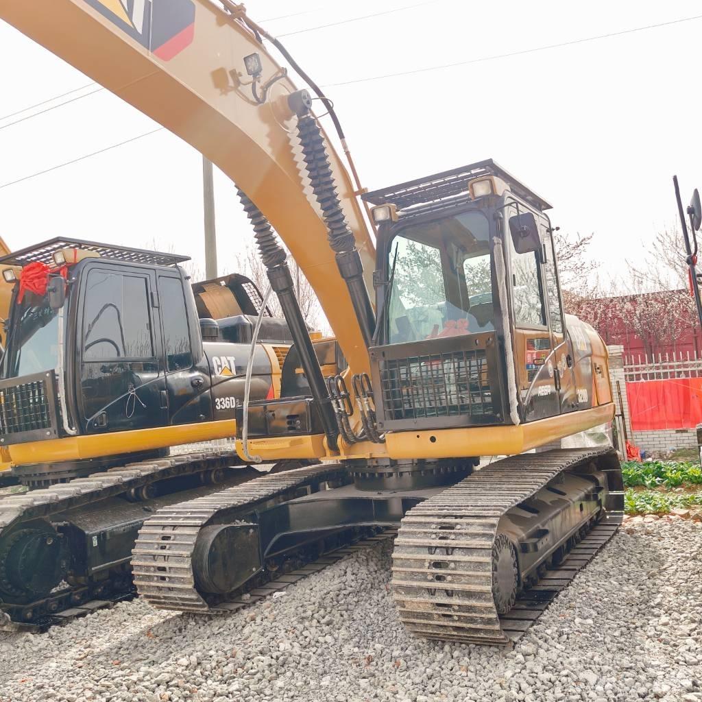 CAT 320D Rupsgraafmachines