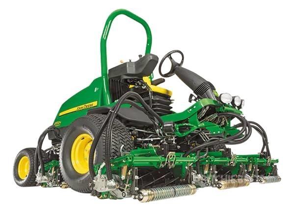 John Deere 8700 Golfbaanmaaiers