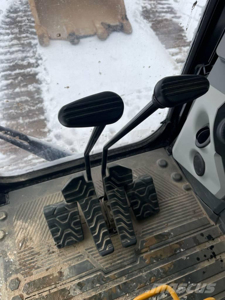 CAT 374-07B Rupsgraafmachines