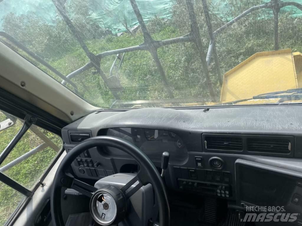 Komatsu HD 605-7 Starre dumptrucks