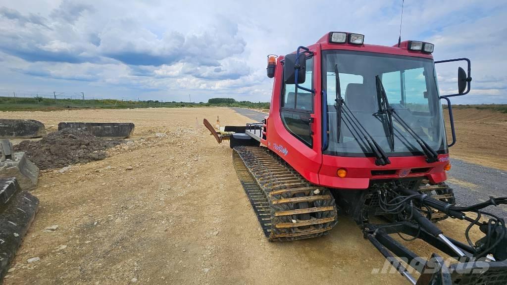 Pistenbully PB 100 Sneeuwruimers en -schuivers