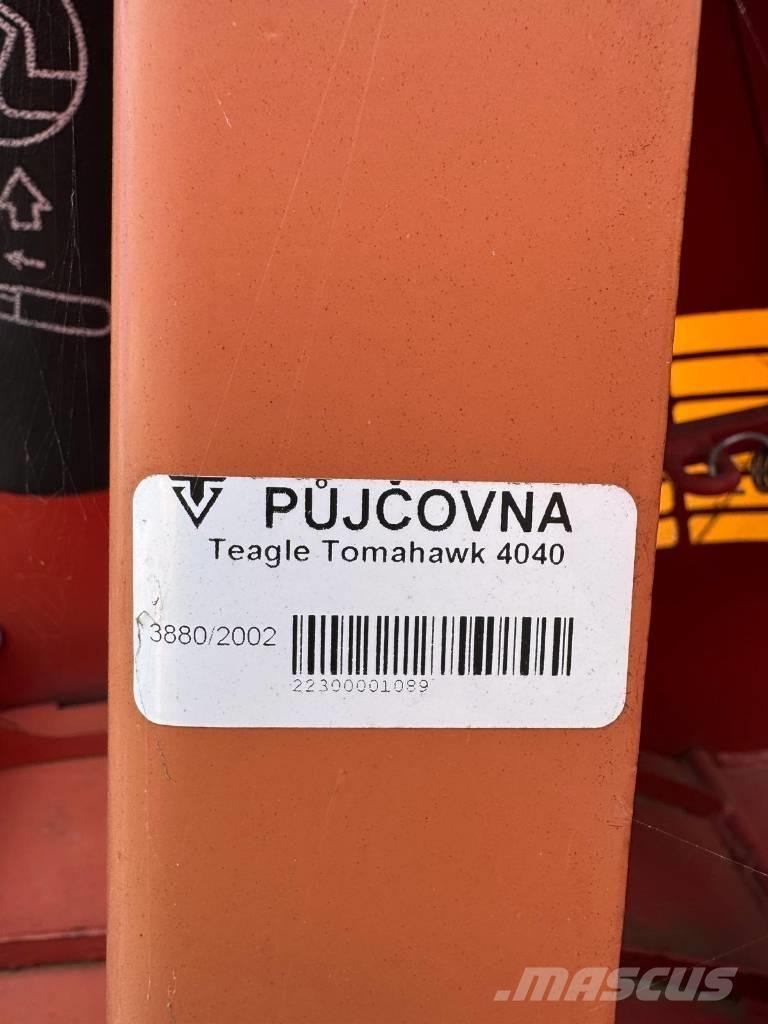 TEAGLE 4040 Voermachines