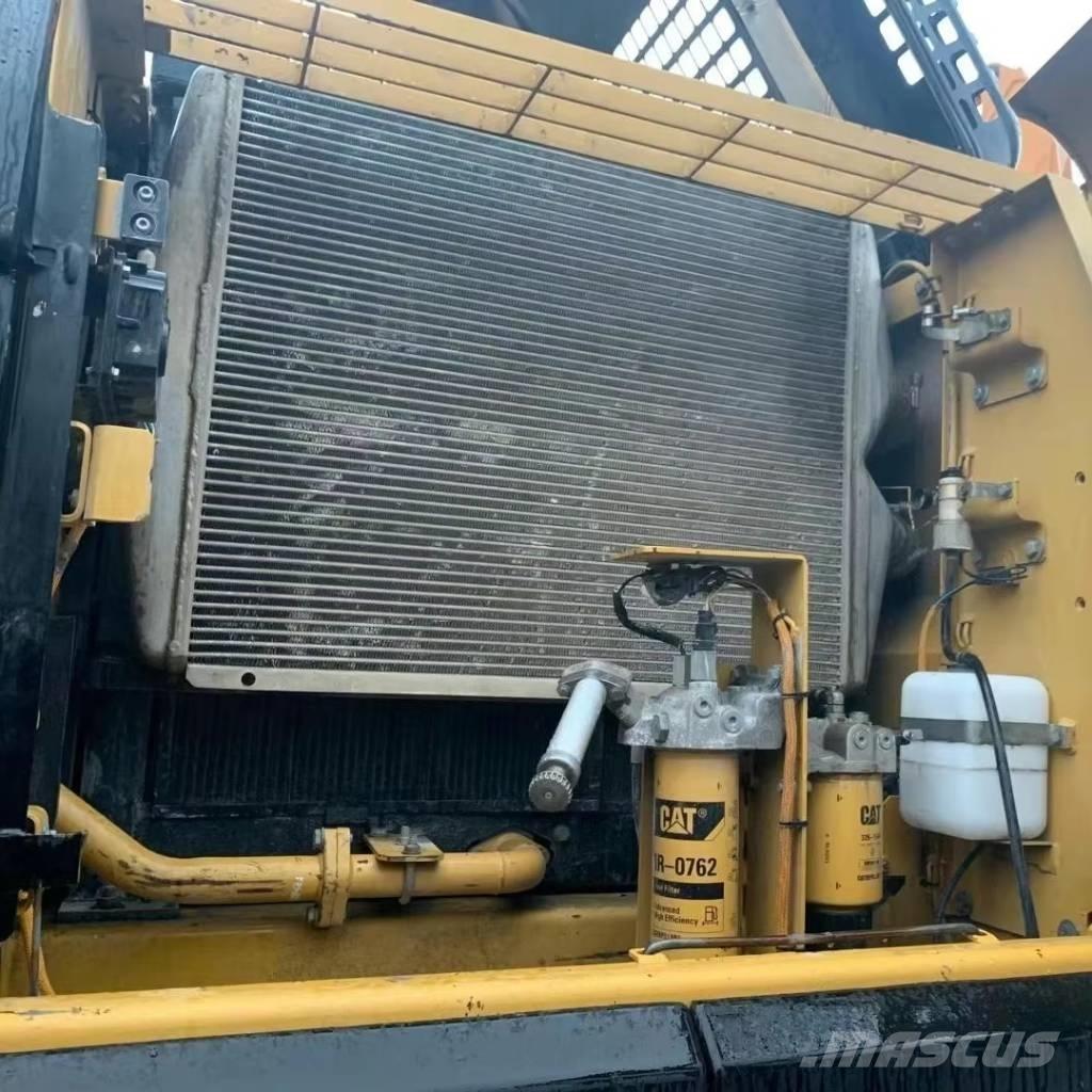 CAT 329 Rupsgraafmachines