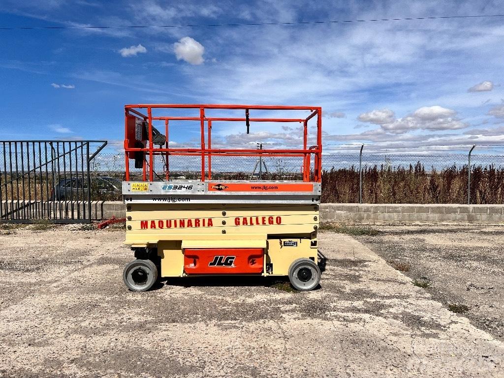 JLG 3246 ES Schaarhoogwerkers