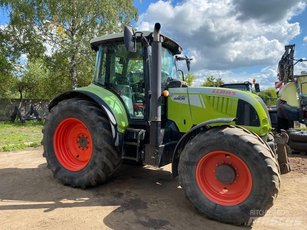 CLAAS Arion 640 Tractoren